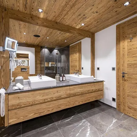 Vispastrasse Chalet בקתה *